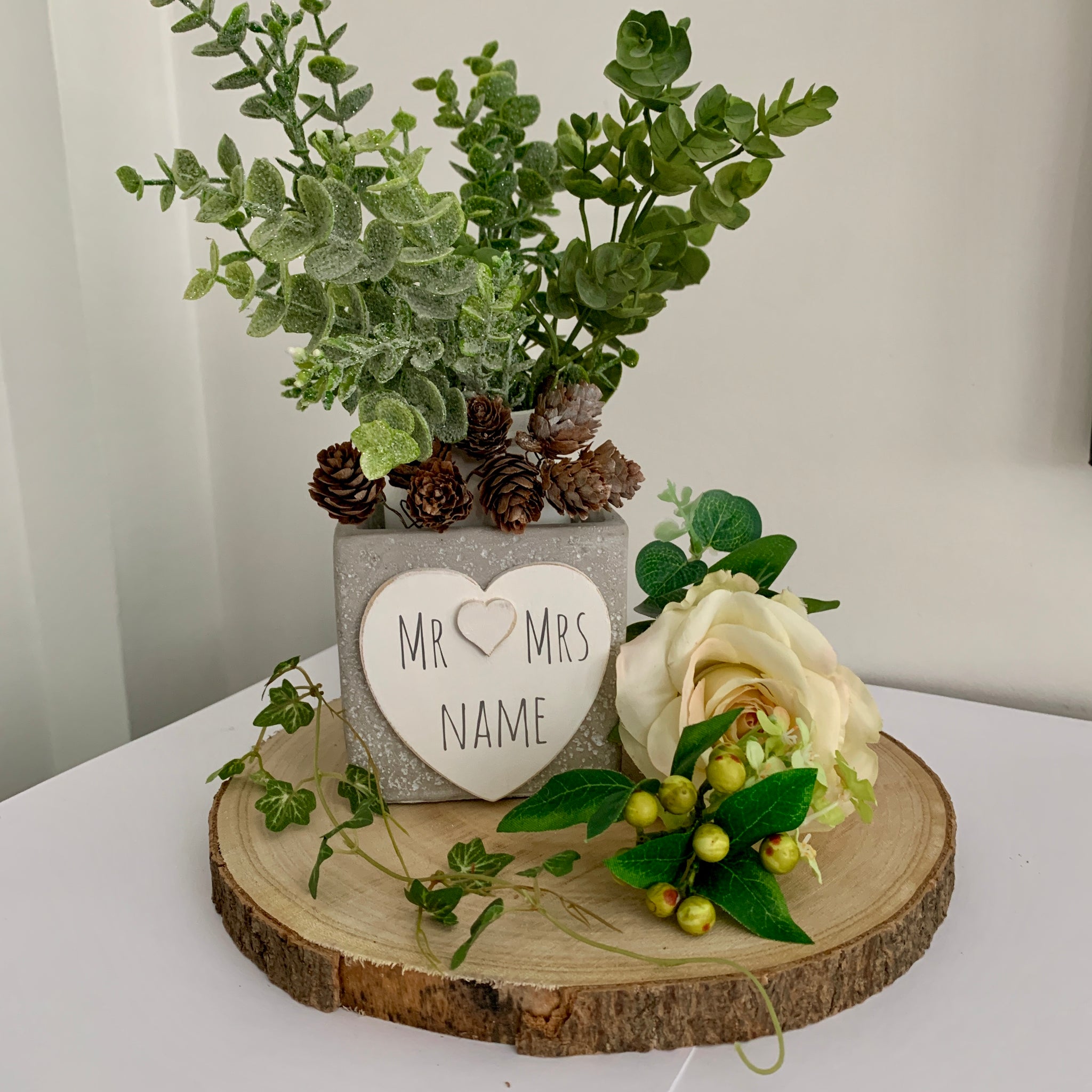 Personalised, Mr and Mrs Vase, Mr and Mrs wedding gift, flower vase, flower pot, wedding flower pot, concrete flower pot, cement flower pot