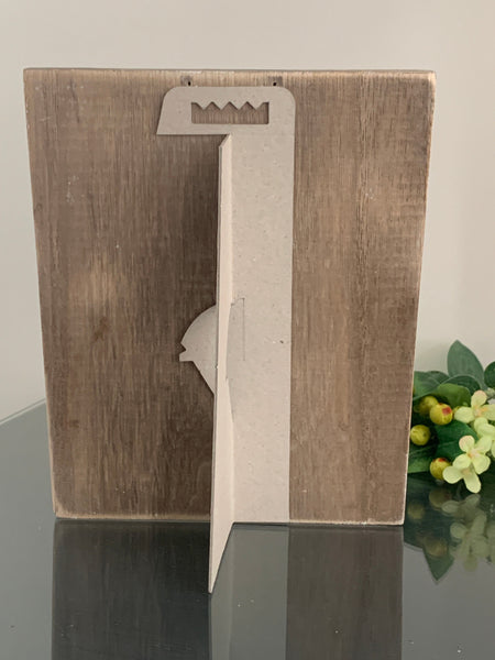 Grieving Gift, Robins appear when loved ones are near. Home Decoration, Mourning Gift, Memorial Keepsake, Memorial Gift. 19 cm x 16 cm.