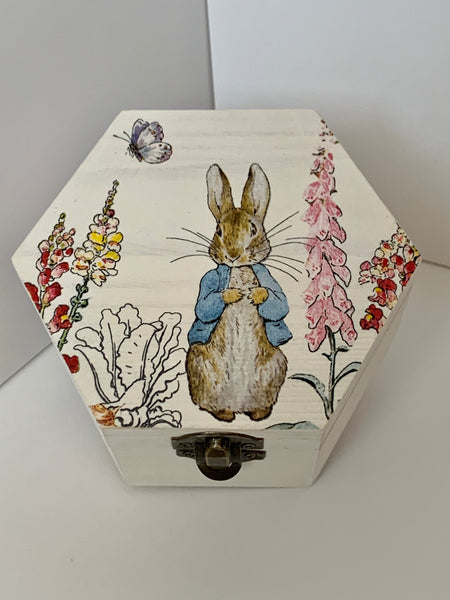Wood Gift Box with Peter Rabbit, Beatrix Potter theme. Child's wooden gift box and keepsake box. Unique new born gift. Birthday gift.