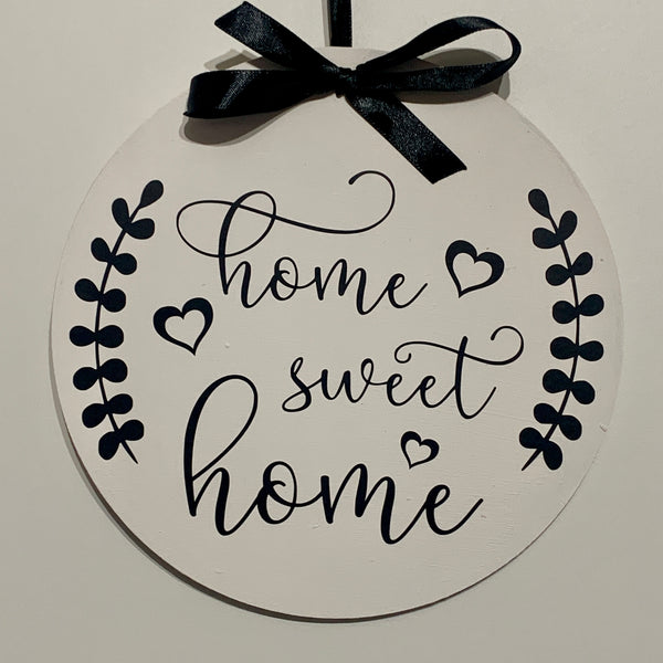 Home Sweet Home Wooden Wall Plaque – 25cm Rustic Welcome Sign | Housewarming Gift & Home Decor