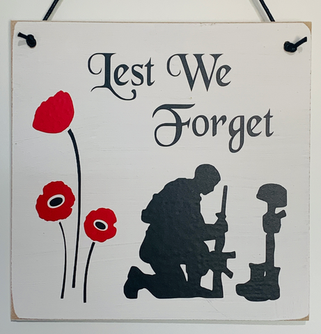 Lest We Forget | Wall Hanger/Sign | Remembrance | Home Decor